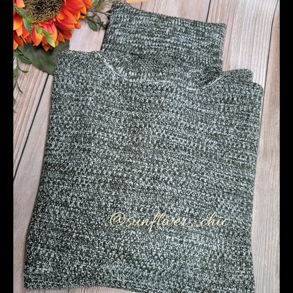 [NEW] Olive Green Melange Turtleneck Sweater - Picture 7 of 9